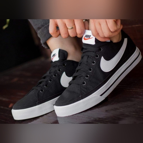 Nike Court Legacy Canvas Sneakers Black White Size 11 NWOT MSRP $95 - Picture 1 of 12